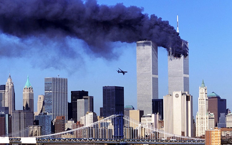 Imagen demolición de las Torres Gemelas en el 9/11.