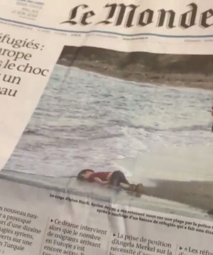 niño muerto en la orilla del mediterraneo