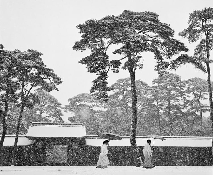 Werner Bischof – In The Court of the Meiji Temple, Tokyo, Japan, 1952.